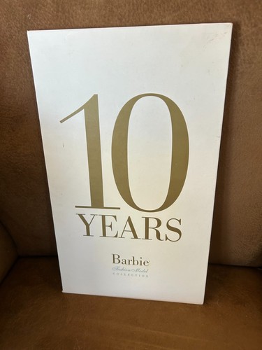 2010 book barbie - 2010,