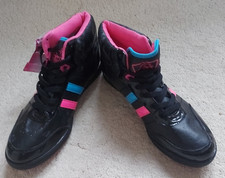 Lonsdale UK size 6-Black with