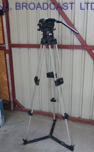 Vinten 250 tripod kit with