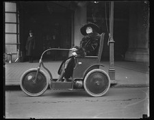 Photo:in three-wheeled vehicle