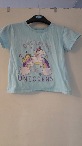 Girls dreaming unicorns - girls, unicorns"