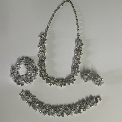 Vintage jewelcraft coro - vintage,