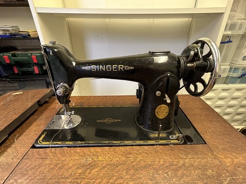 Vintage singer sewing machine - ,