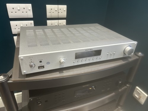 Rotel amplifier with - ra-11,