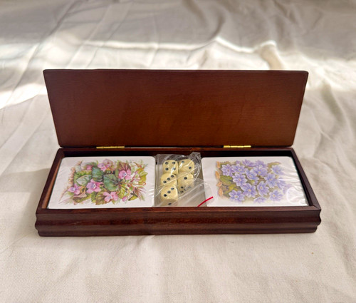 Vintage wooden case poker set - wooden,