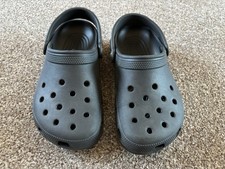 Crocs, Junior Unisex Classic Clog, Black, Size J 2 - Used