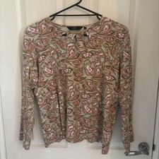 isle essentials green, white