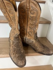 Trashed Distressed Nocona