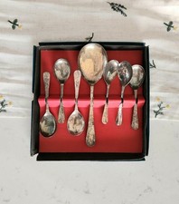 Vintage Silver Plated Spoon Set in Box – Ornate Floral Design, 7 Piece Cutlery