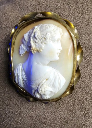 Large vintage gold - large, tone