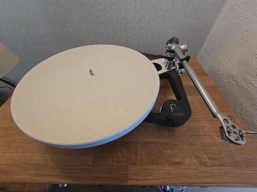 Rega planar turntable with - 10,