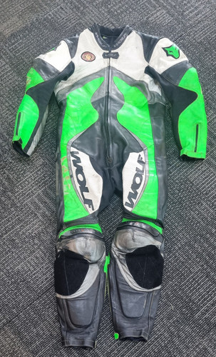 Wolf one piece motorcycle race - piece,