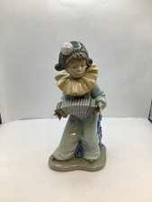 Nao Lladro Figurine Playing