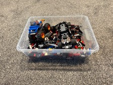 LEGO Loose bundle of LEGO Bricks/Parts 2kg (Includes 2 part made models)