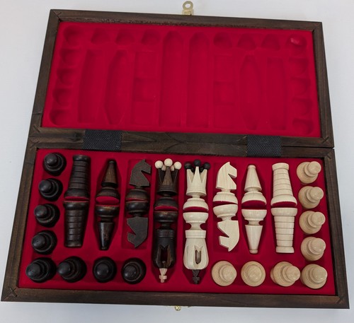Vintage carved wood chess set - wood,