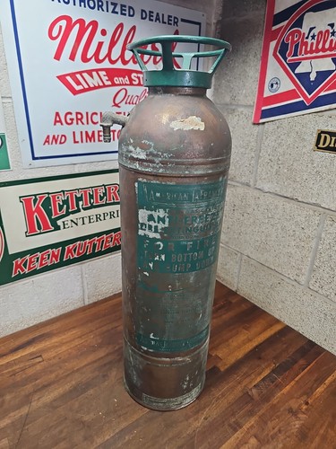 S37 antique american - antique,