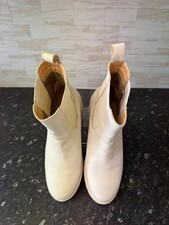 Woman’s RUSSELL & BROMLEY LONDON White Leather Ankle Boots Size UK7 EU40 CG L02