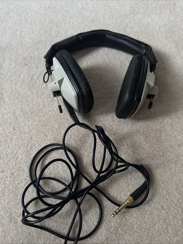 Beyerdynamic dt100 headphones - beyerdynamic,
