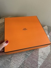 Hermes Empty Box 25cm x 25cm H 5cm