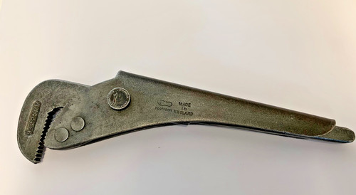 Vintage footprint pipe - 9",