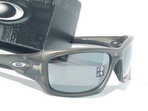 New oakley valve matte grey - new*,