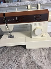 Vintage Singer Model 5525