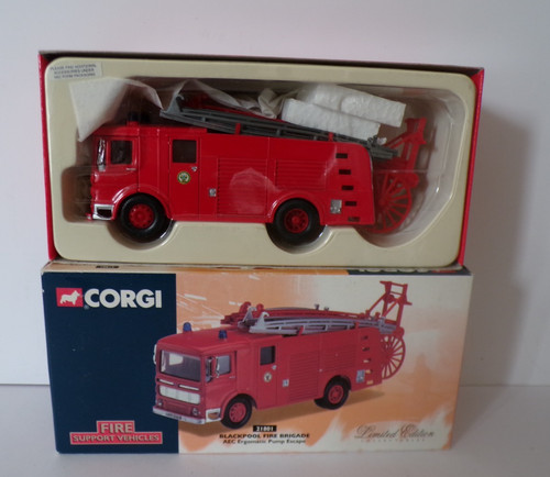 Corgi 21801 blackpool - 21801, fire