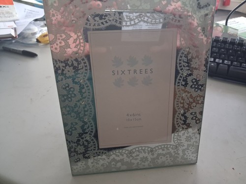 Sixtrees picture frame - 6,