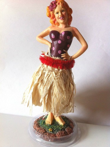 Tall dashboard hula - 6-1/2",