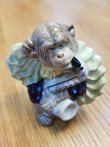 Very rare beswick monkey - very,