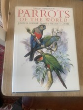 PARROTS OF THE WORLD -