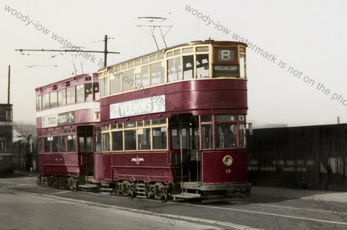 Zc055 leeds tram print - leeds,