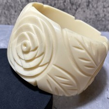 VINTAGE Rose Carved Wide Bangle Cream Plastic Chunky Retro Stack Kitsch