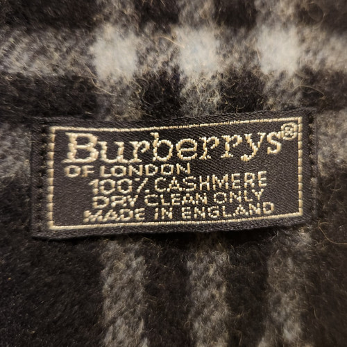 Burberry 100 cashmere - burberry's, 100%