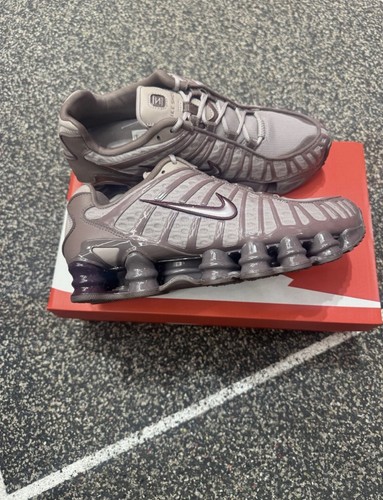 Nike shox 5 - 7.5., pumice