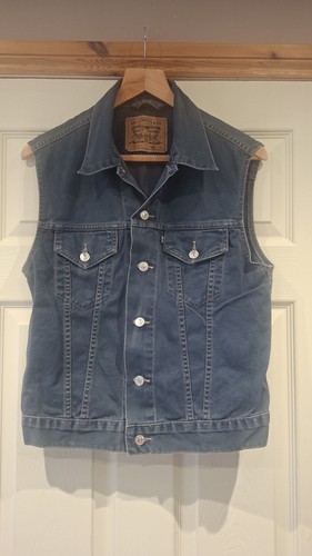 Levi size medium - levi's, jacket