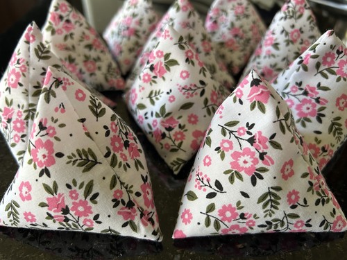 Set handmade pyramid - of,