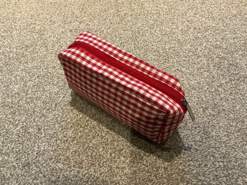 Clarins makeup bag wash - makeup,