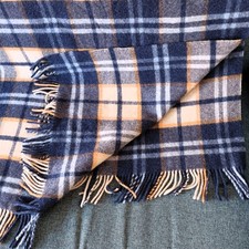 THE ORIGINAL SHETLAND THROW  TARTAN JOHNSTONS OF ELGIN 100% WOOL MADE  SCOTLAND