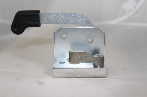 Door catch for yanmar - door, b30v