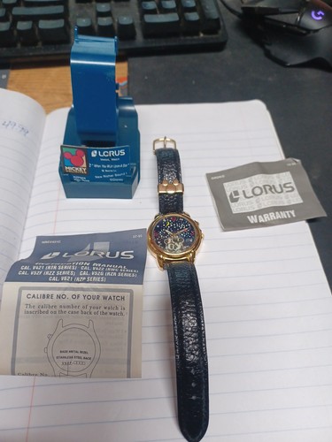 Very rare lorus mickey - rare,