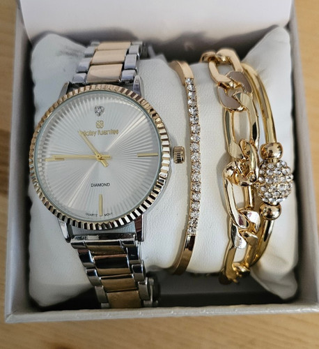 Fashion watch bracelet - &,