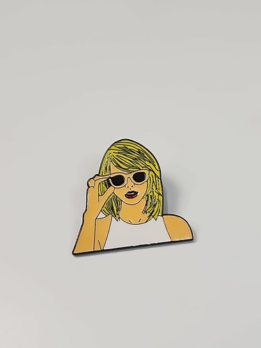 Taylor swift with - with, white