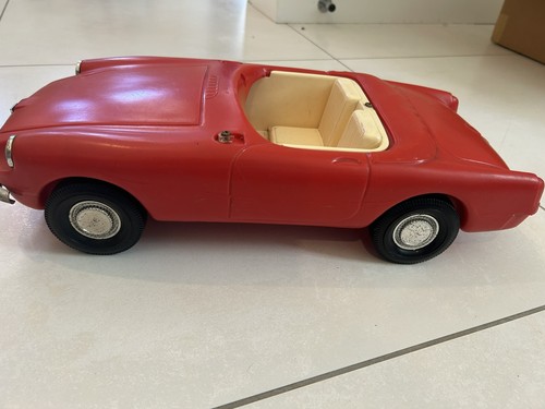 Rare pedigree sindy doll red - rare,