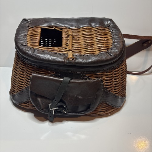 Vintage wicker fly fishing - wicker,