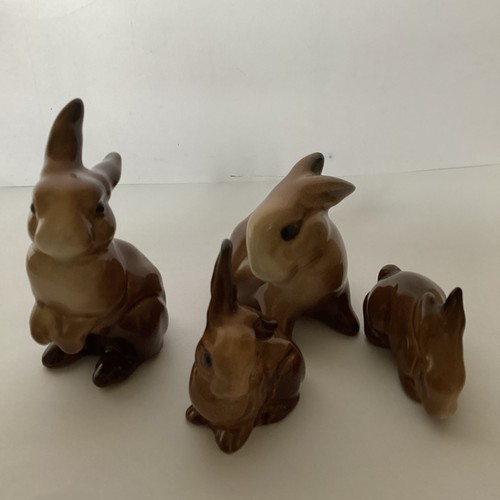 Beswick set rabbits - set,