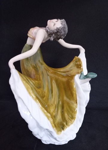 Crown pottery - (stoke, trent)