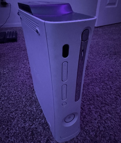 Xbox 360 broken disk tray - xbox,