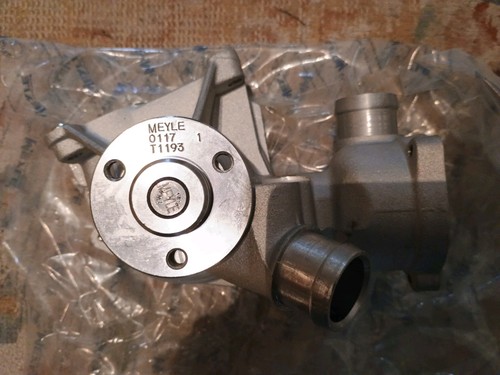Meyle water pump mercedes w124 - meyle,