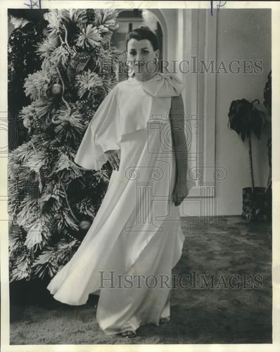 1977 press photo - karen, pumilia